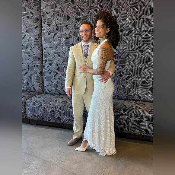 DB studio wedding dress size 4 - Picture 3 of 8